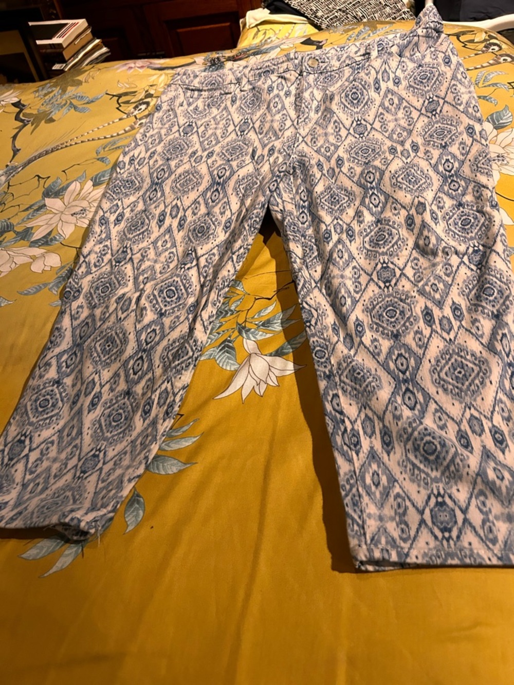 Members Only Blue and White Printed Cropped Jeans